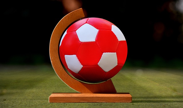 记者：国米失去邓弗里斯后右路失守；新援恩里克完全不合格